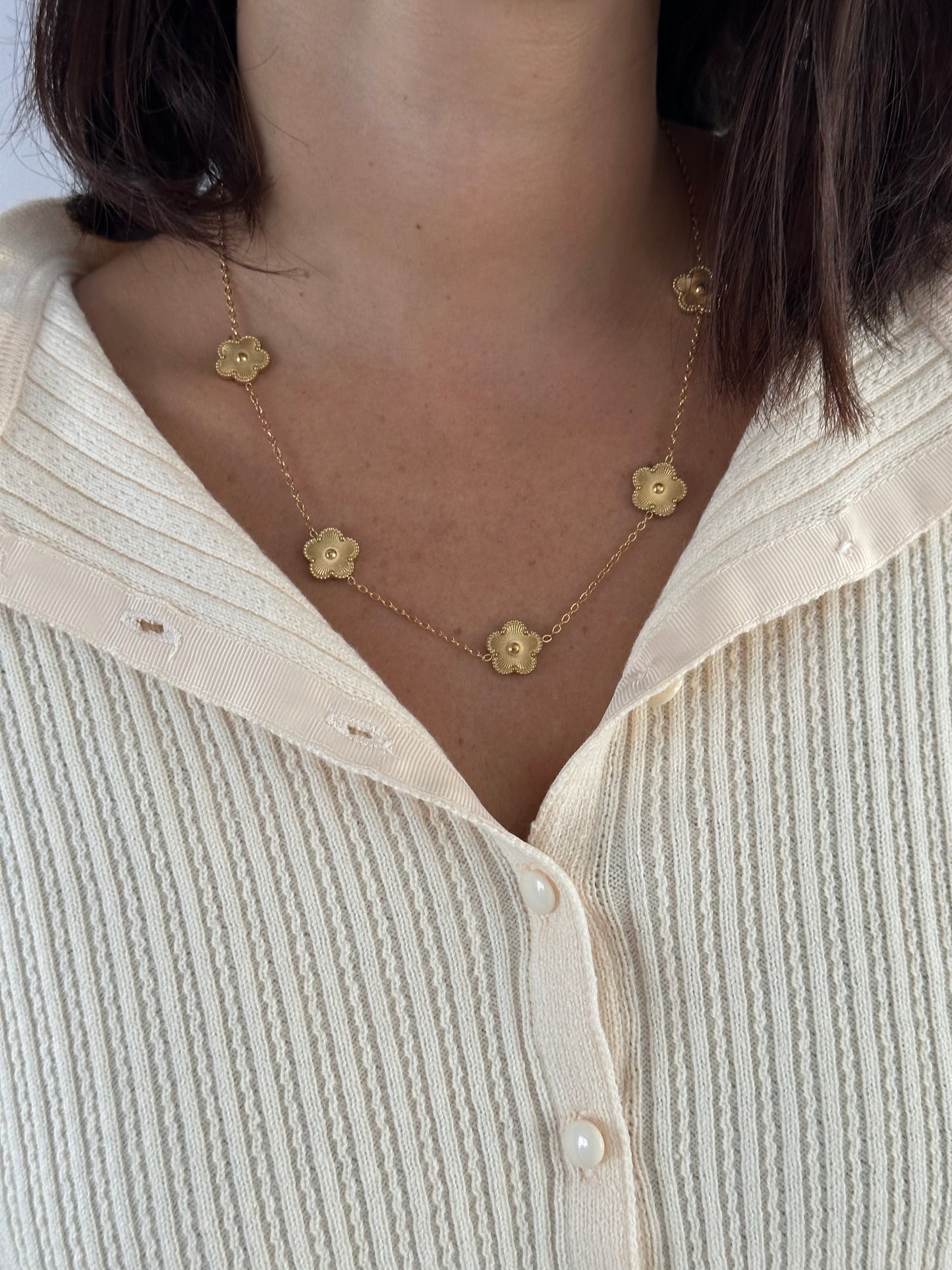 Collier fleurs doré