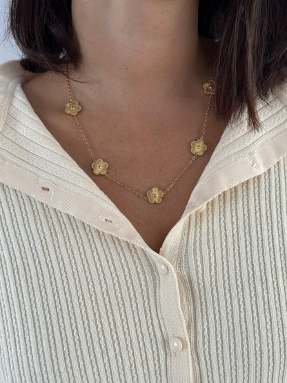 Collier fleurs doré