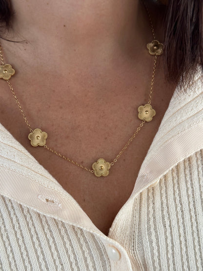 Collier fleurs doré